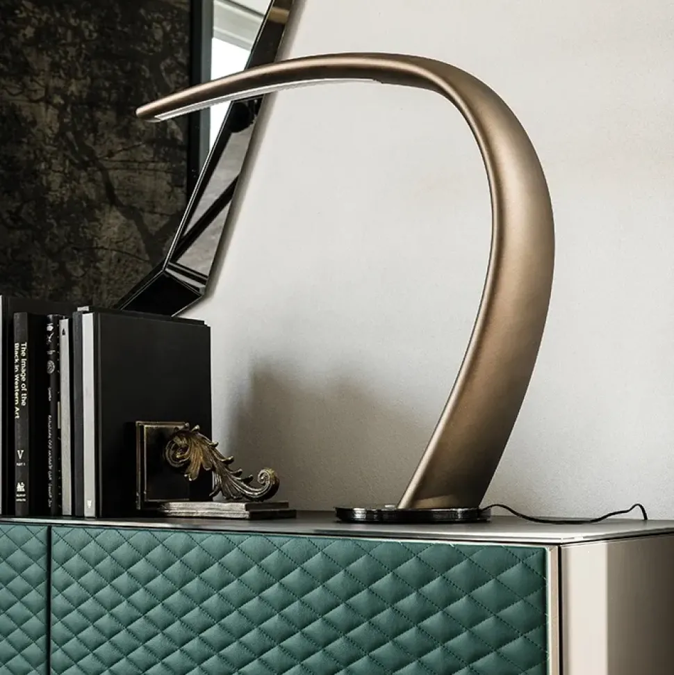 1. Design moderno ed elegante. 2. Prezzo conveniente. 3. Facile da installare. 4. Lampada a LED. 5. Garanzia di qualità Cattelan Italia.