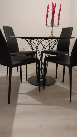 1. Design moderno ed elegante. 2. Offerta Outlet. 3. Materiali di qualità. 4. Facile da pulire. 5. Marca Cattelan Italia.