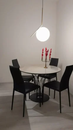 1. Design moderno ed elegante. 2. Offerta Outlet. 3. Materiali di qualità. 4. Facile da pulire. 5. Marca Cattelan Italia.