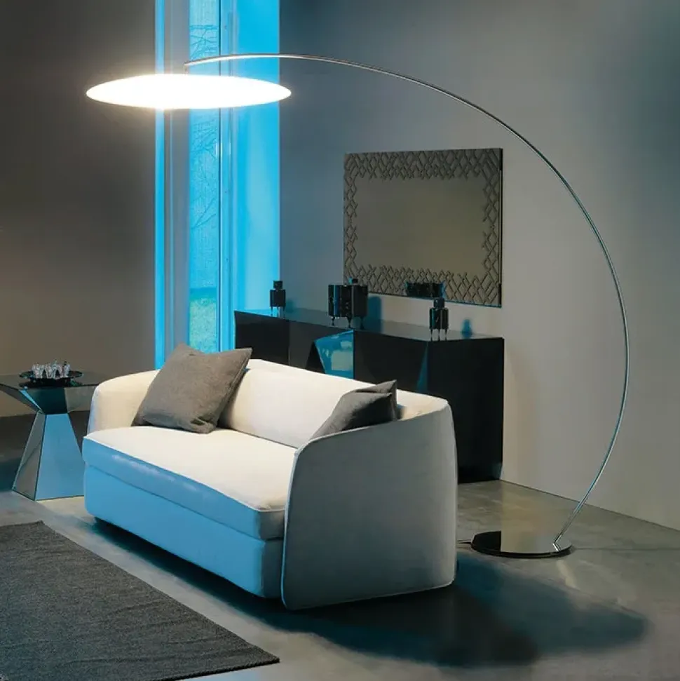 1. Design moderno ed elegante. 2. Costo scontato. 3. Facile da montare. 4. Altezza regolabile. 5. Prodotto di qualità Cattelan Italia.