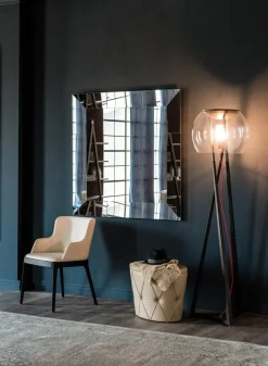 1. Design moderno ed elegante. 2. Vetro di qualità. 3. Facile da installare. 4. Ideale per aggiungere stile alla stanza. 5. Prodotto dal marchio Cattelan Regal.