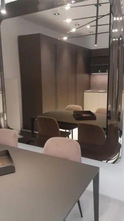 1. Design moderno ed elegante.2. Offerta Outlet.3. Realizzato da Cattelan Italia.4. Facile da installare.5. Garantito per 10 anni.