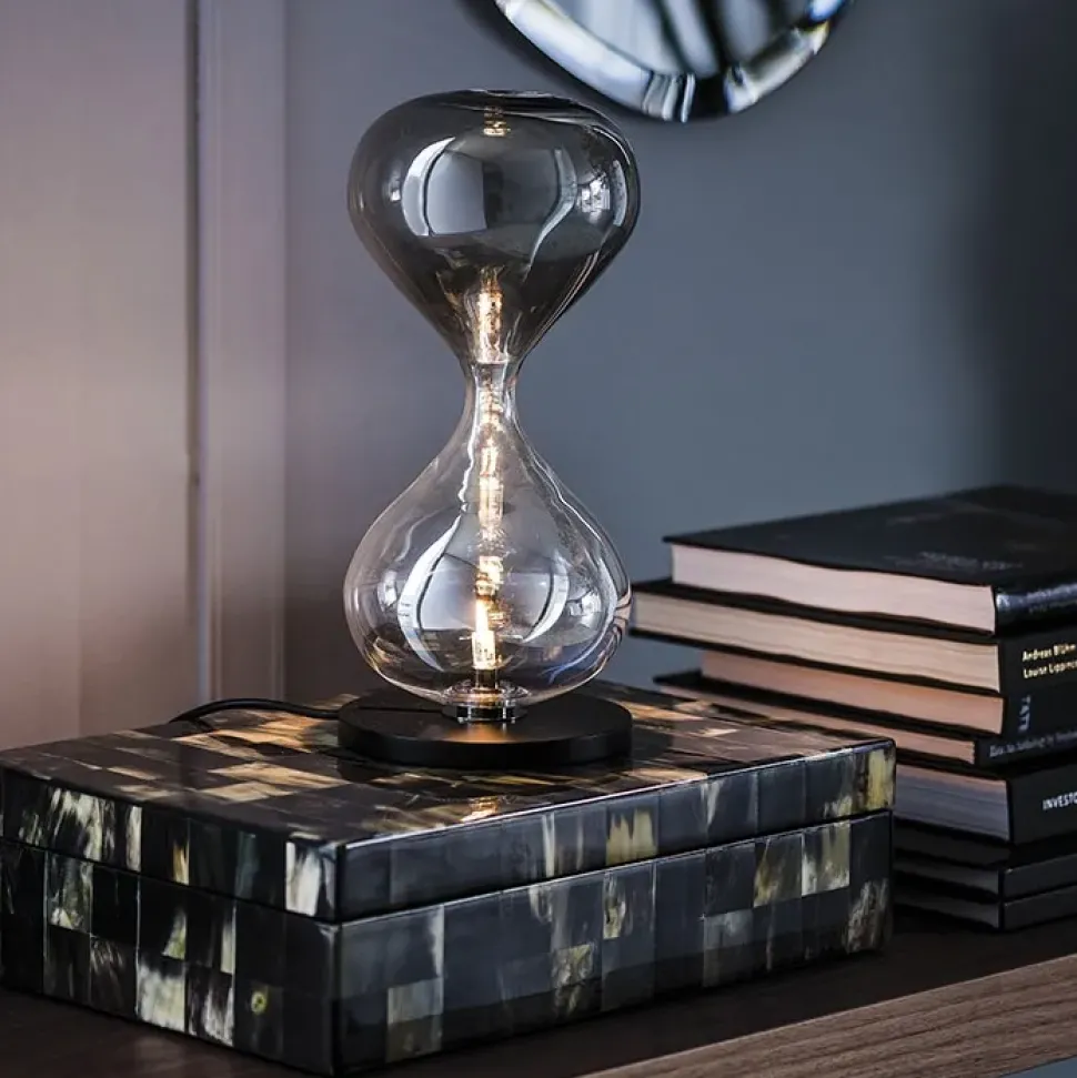 1. Design moderno ed elegante. 2. Cristallo di qualità. 3. Prezzo scontato. 4. Facile da installare. 5. Marca Cattelan Italia.