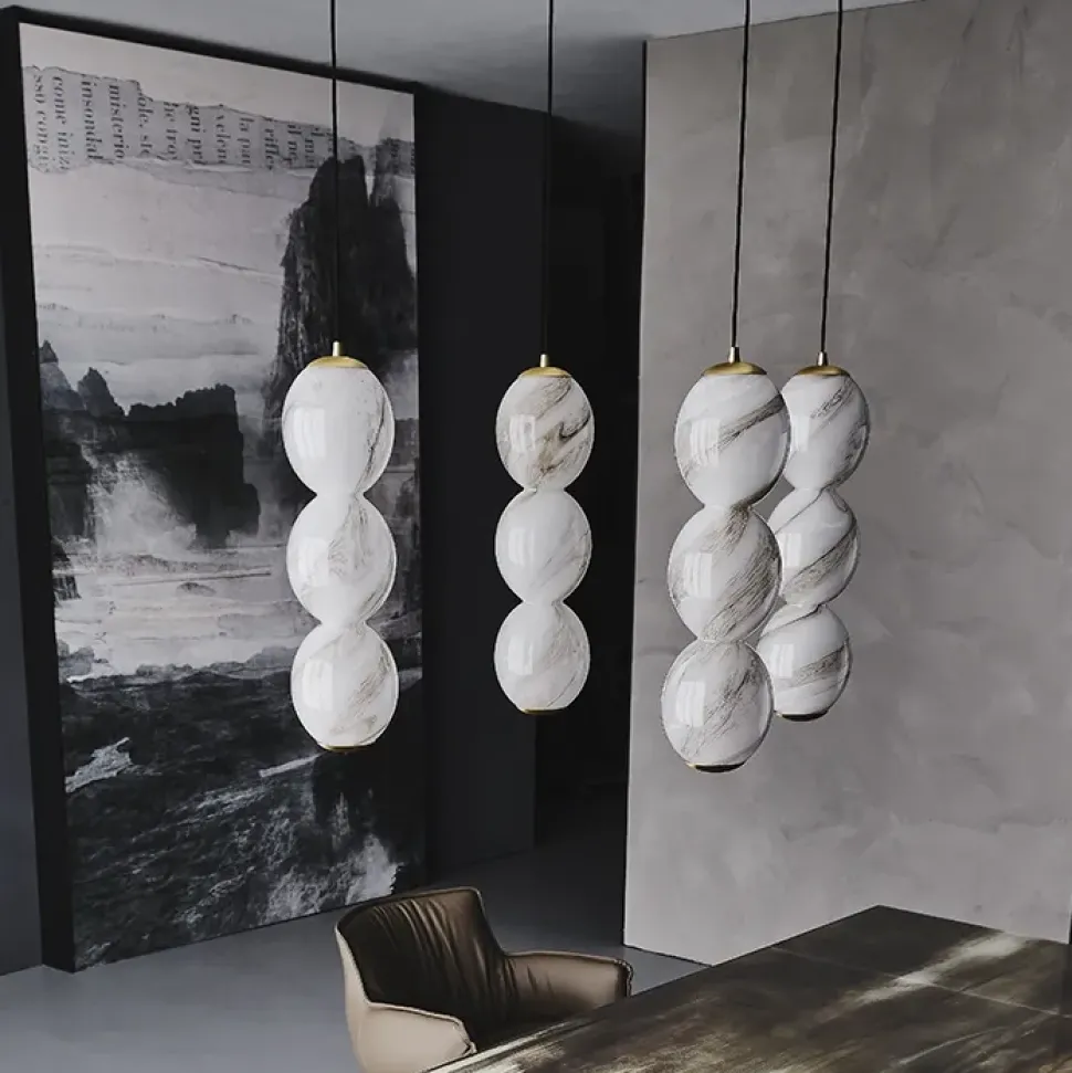 1. Design moderno ed elegante. 2. Prezzo conveniente. 3. Illuminazione regolabile. 4. Facile da installare. 5. Garanzia di qualità Cattelan Italia.