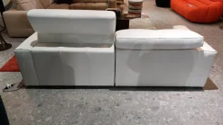 1. Design moderno ed elegante. 2. Comfort assoluto. 3. Struttura robusta. 4. Pelle di qualità. 5. Prezzo competitivo.