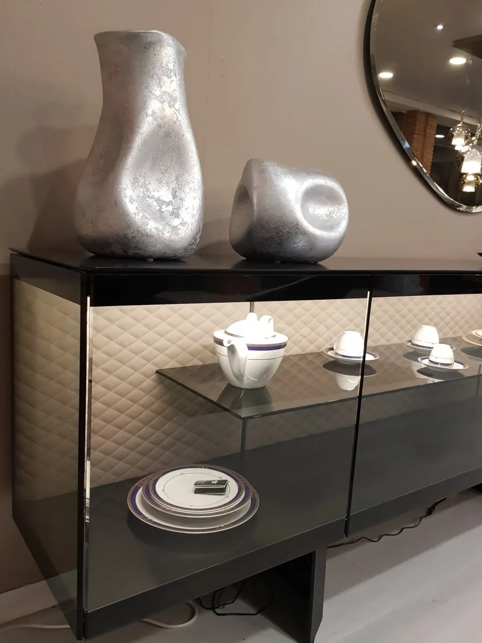 1. Design moderno ed elegante. 2. Prezzo ribassato. 3. Facile da montare. 4. Materiali di qualità. 5. Garanzia di 2 anni.