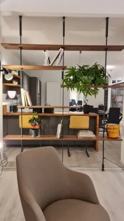 1. Prezzo scontato.2. Design elegante.3. Realizzata in legno.4. Ampia capacità di stoccaggio.5. Facile da montare.