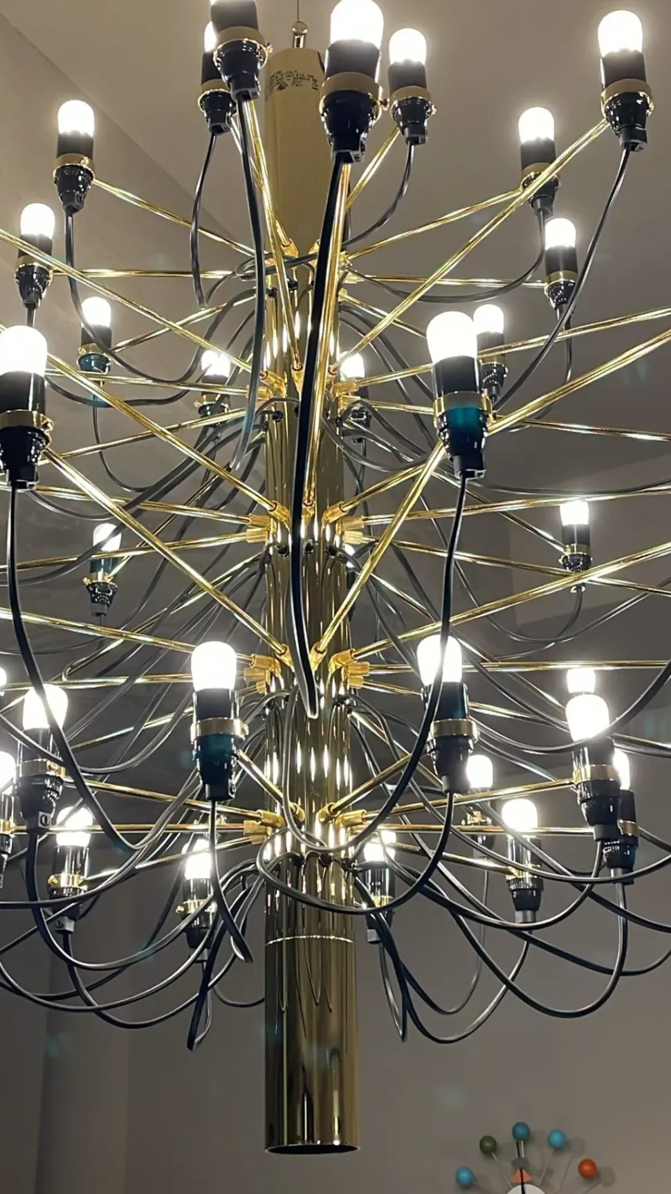 A sospensione Flos 209750 Oro con forte sconto