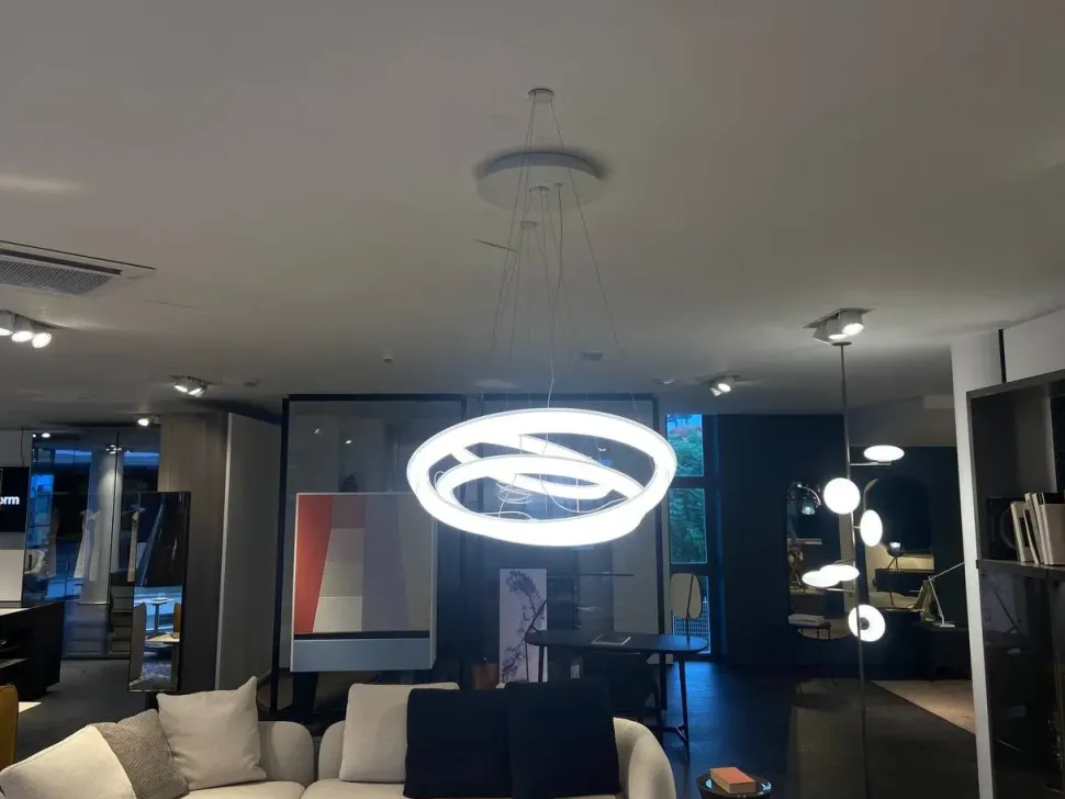 A sospensione Halo circular Collezione esclusiva a prezzo Outlet