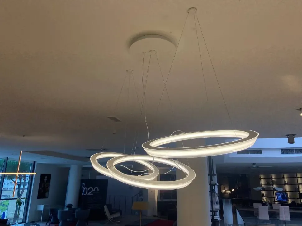 A sospensione Halo circular Collezione esclusiva a prezzo Outlet