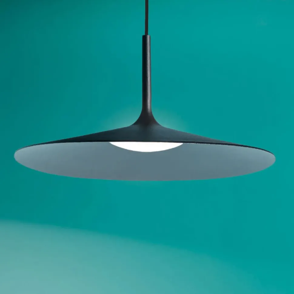 A sospensione stile Moderna Poe 8351 sospensione led Linea light in offerta outlet