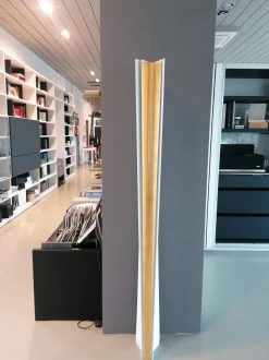 Acquista la Lampada da Terra Minitallux Reverse - Icone Bianca a prezzi vantaggiosi!