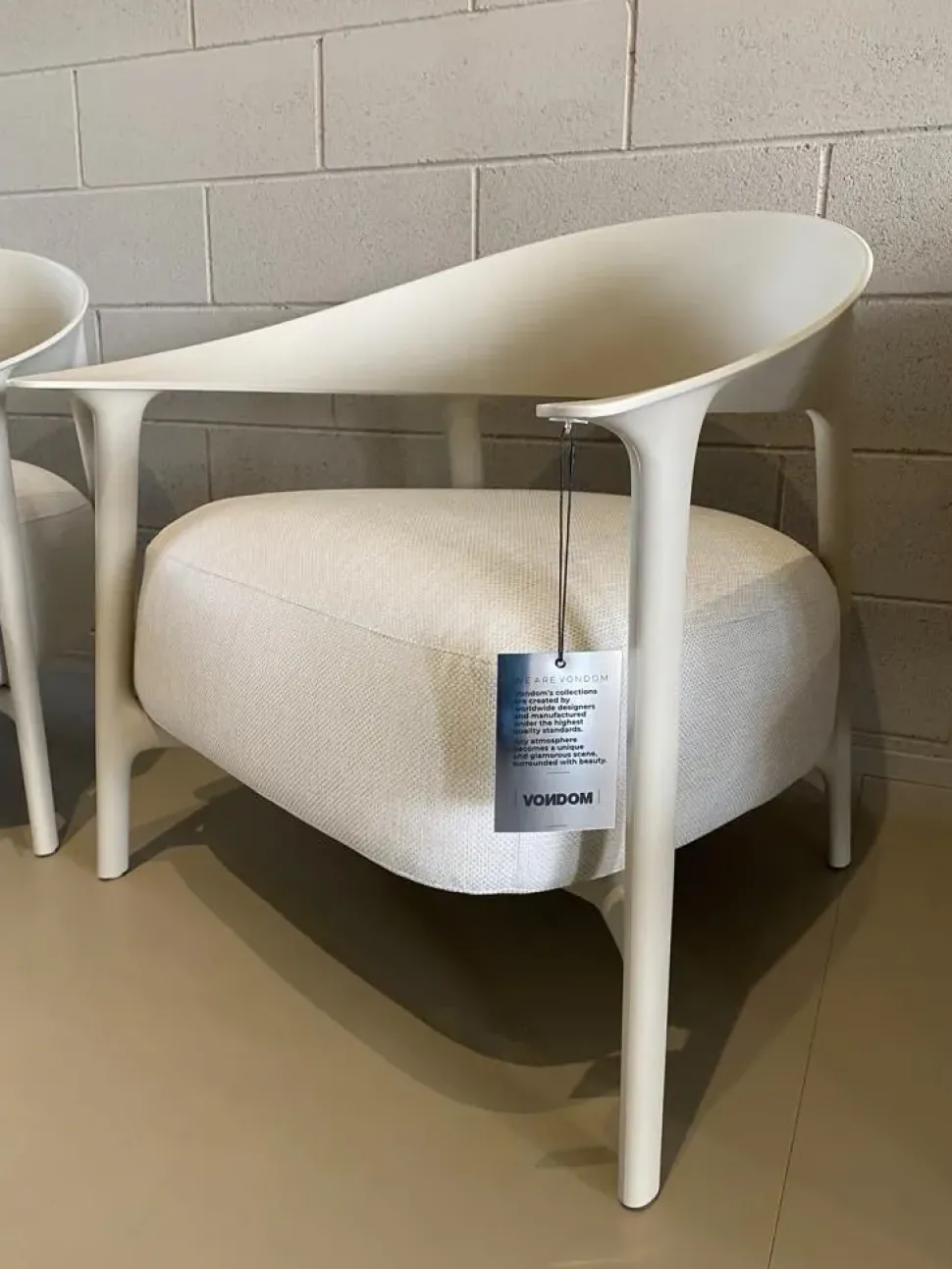 Acquista la Poltroncina Africa Vondom a prezzi vantaggiosi! Seduta fissa.