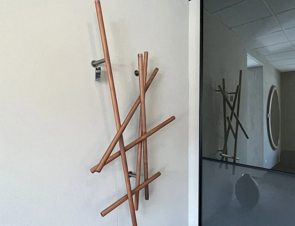 Appendiabiti design Skecht Porada con forte sconto