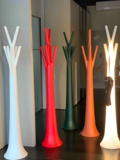 Appendiabiti design Tree light Bonaldo con forte sconto