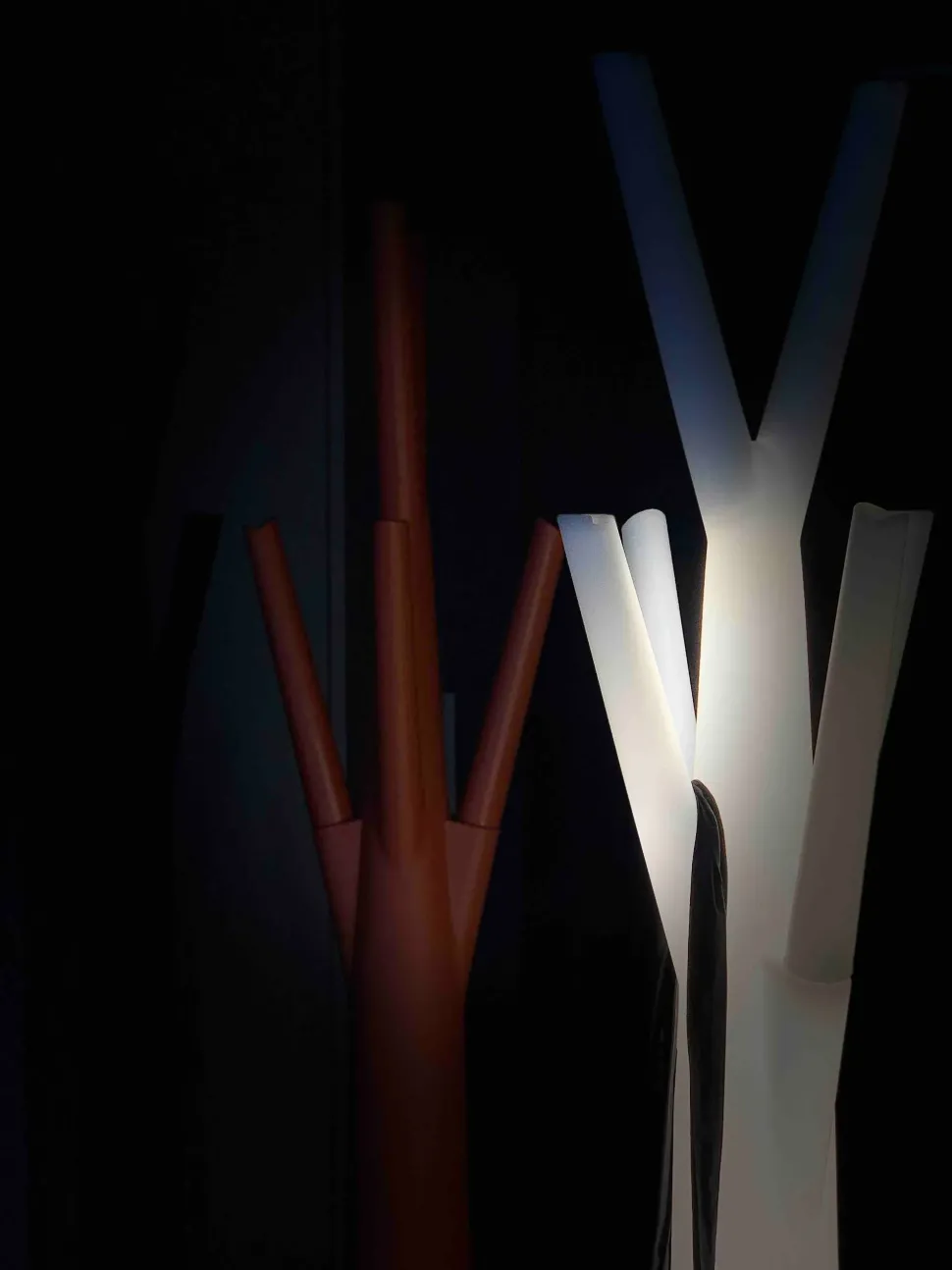 Appendiabiti design Tree light Bonaldo con forte sconto