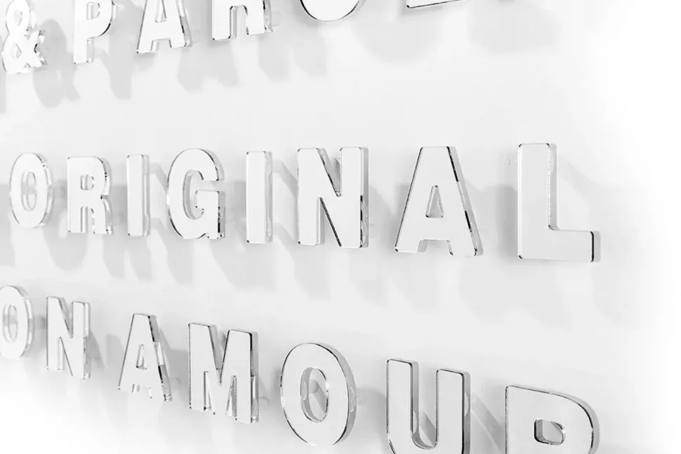 Appendiabiti in stile design Sms di Mogg