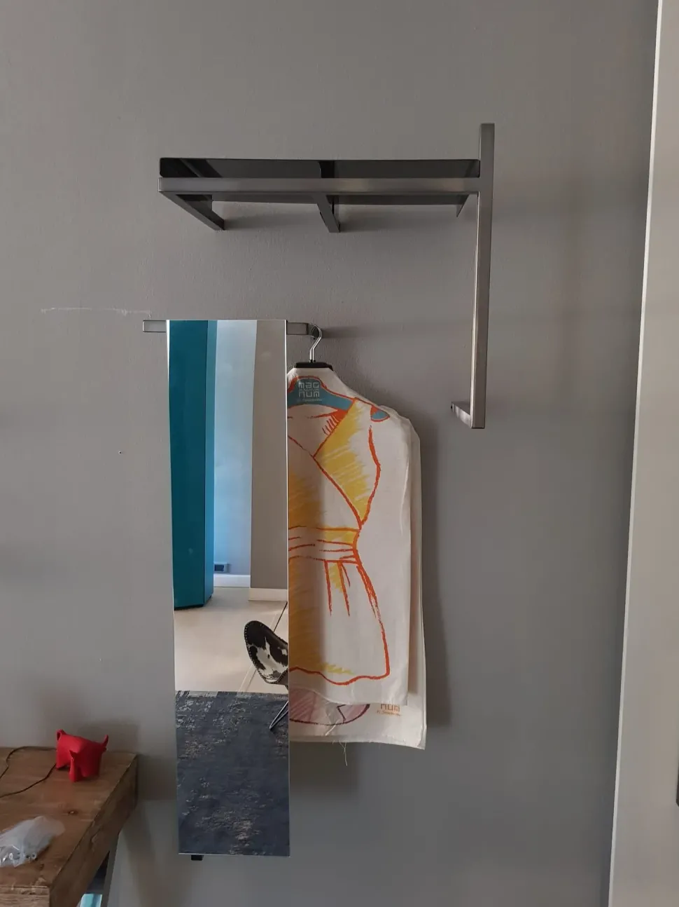 Appendiabiti Mogg modello Antologia a prezzo ribassato