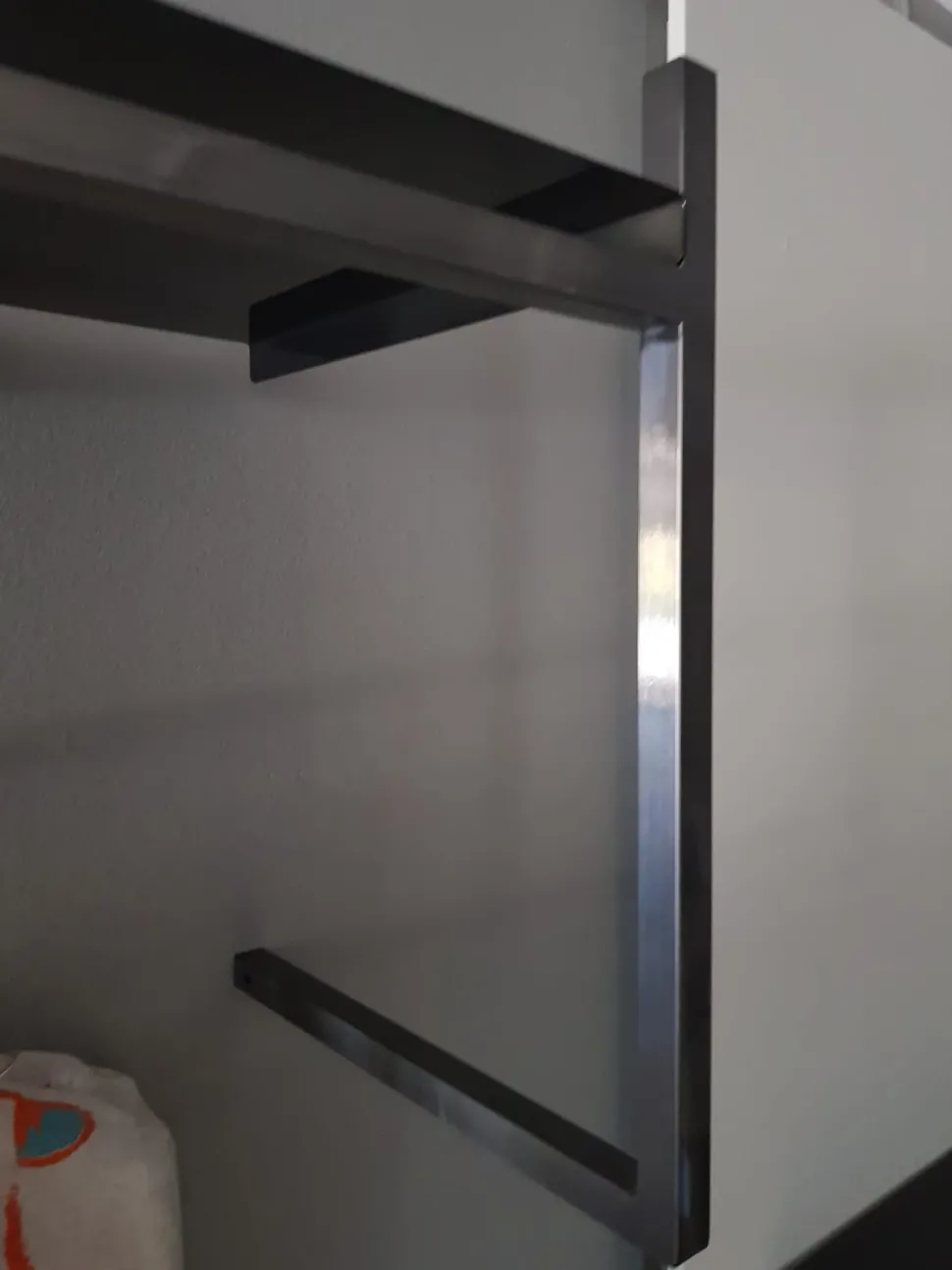 Appendiabiti Mogg modello Antologia a prezzo ribassato