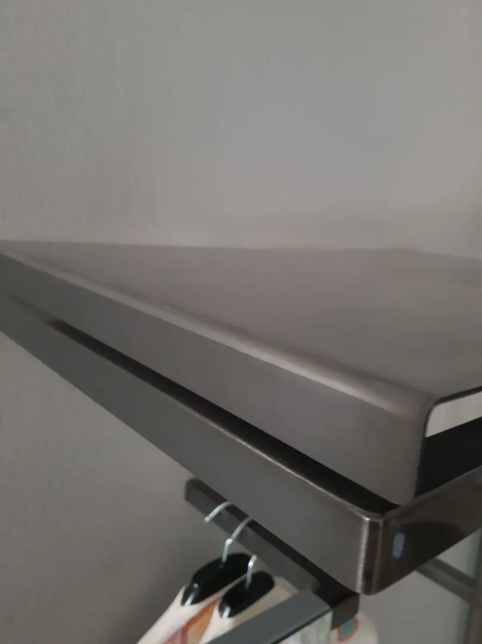 Appendiabiti Mogg modello Antologia a prezzo ribassato