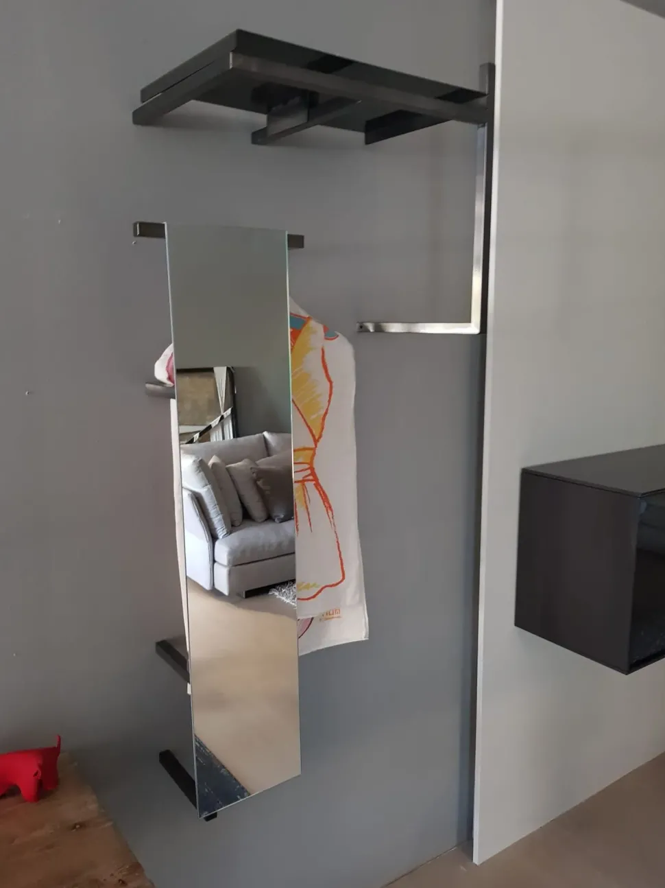 Appendiabiti Mogg modello Antologia a prezzo ribassato