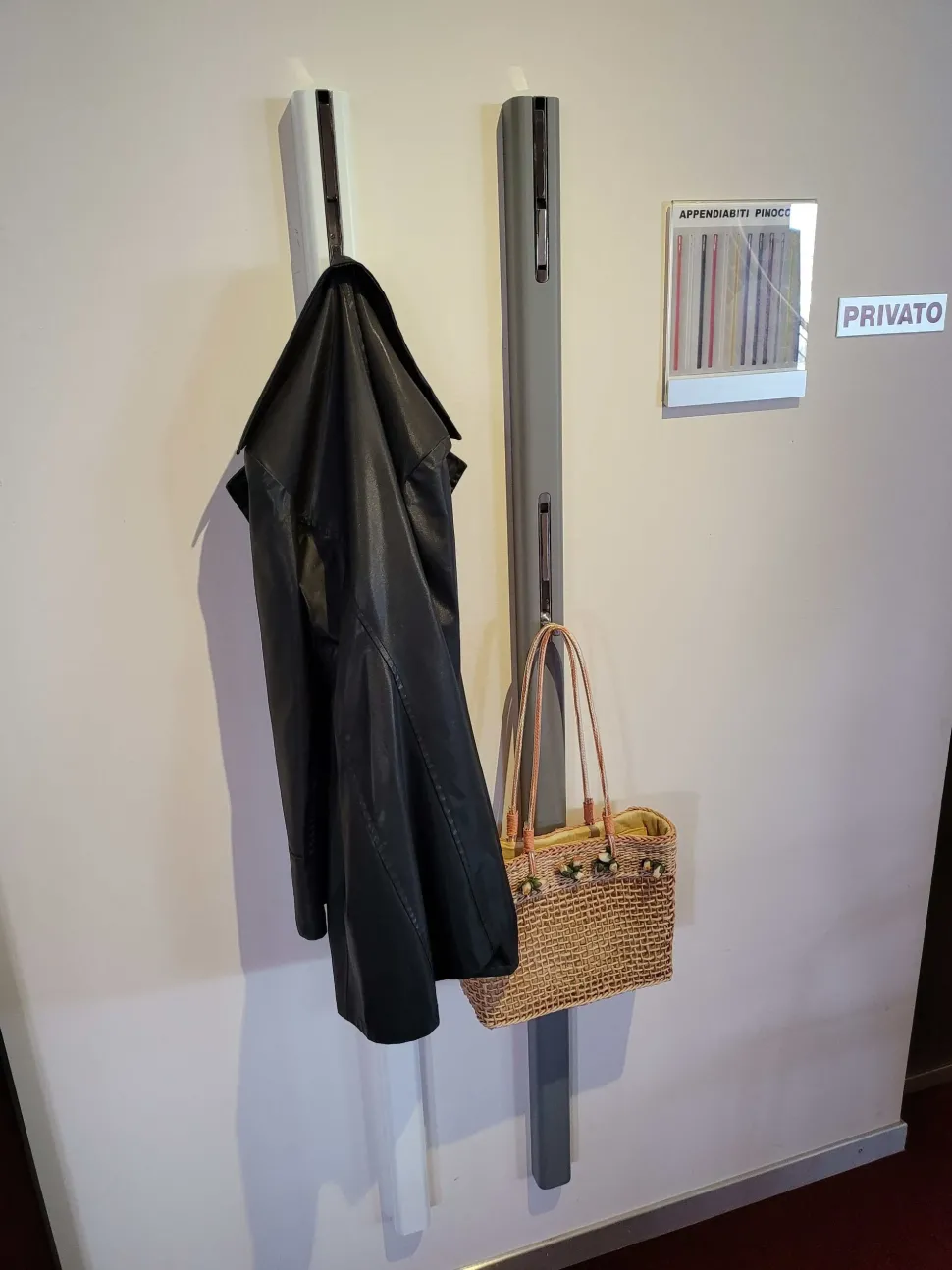 Appendiabiti Pinocchio Ponti terenghi in laccato opaco in Offerta Outlet