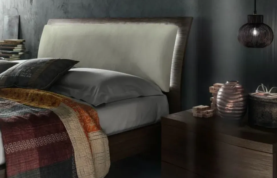 Approfitta dello sconto 30% sul letto Parentesi con testiera imbottita di Santalucia