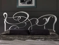 Approfitta dello sconto 45% sul letto Letto in ferro battuto foglia argento made in italy  di Md work