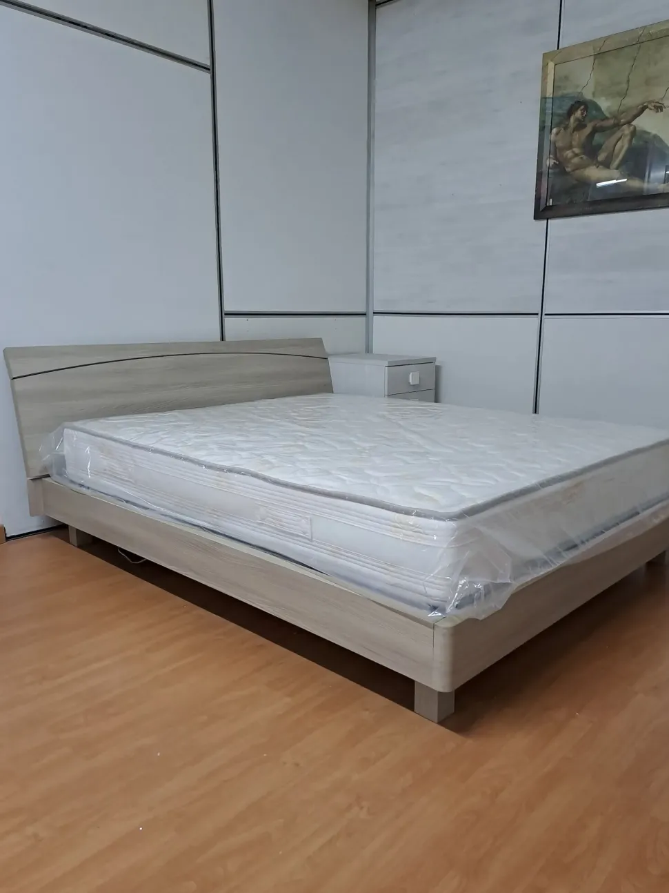 Approfitta dello sconto 21% sul letto Moon led di S75