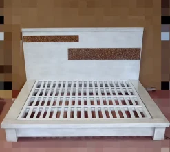 Approfitta dello sconto 40% sul Letto etnico shabby in legno di Outlet etnico!