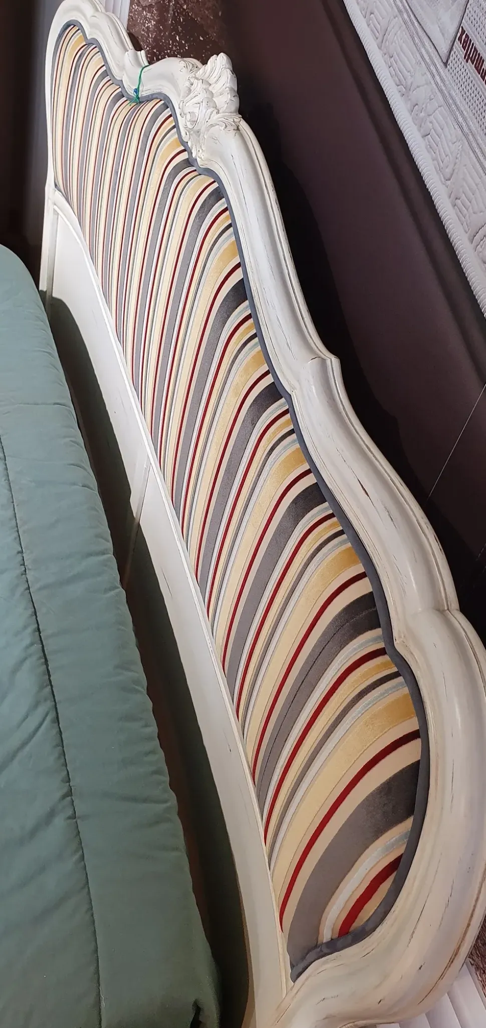 Approfitta dello sconto 70% sul letto Letto noce intaglio di Artigianale