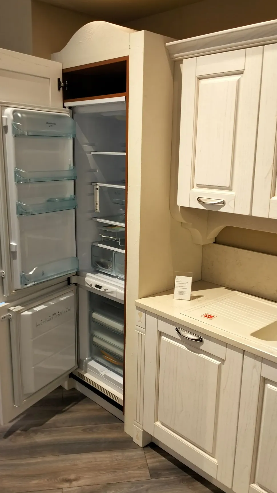 Architetto Verona Arredo3: cucina bianca classica scontata.