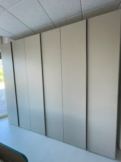 Armadio Amalfi pianca realizzato in laccato opaco di Pianca scontato -22%