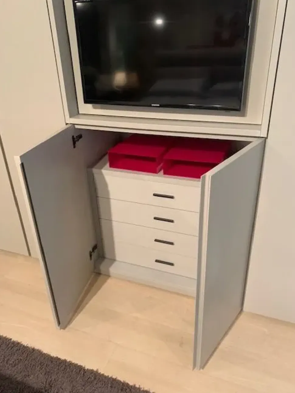 Armadio Anta gola di Tagliabue mobili A PREZZO SCONTATO 29%