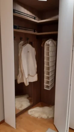 Armadio ante battenti in laccato opaco Plano di Fimes