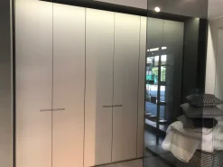 Armadio ante battenti in laccato opaco Elegant di Lema