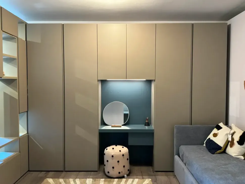 Armadio ante battenti in laccato opaco Sinua di Sangiacomo