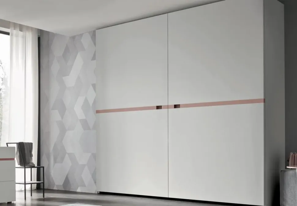 Armadio ante scorrevoli in laminato materico Ciak complanare Maronese scontato 34%