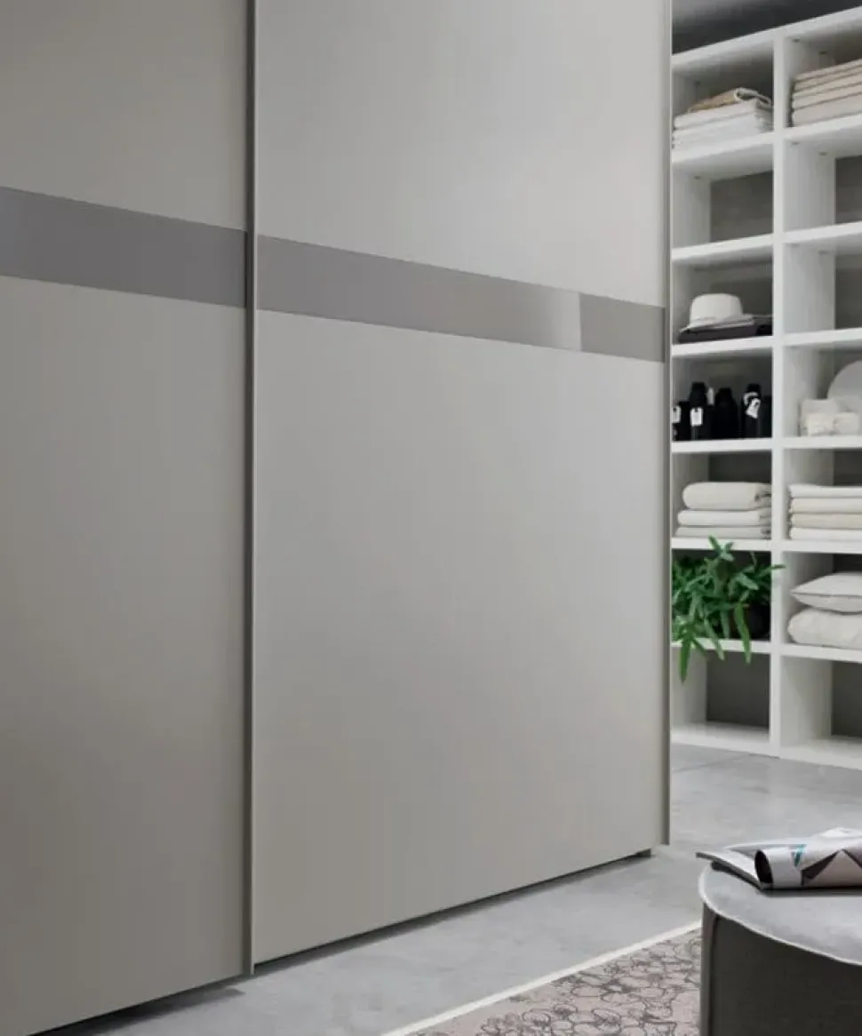 Armadio ante scorrevoli in laminato materico Fast Maronese scontato 53%