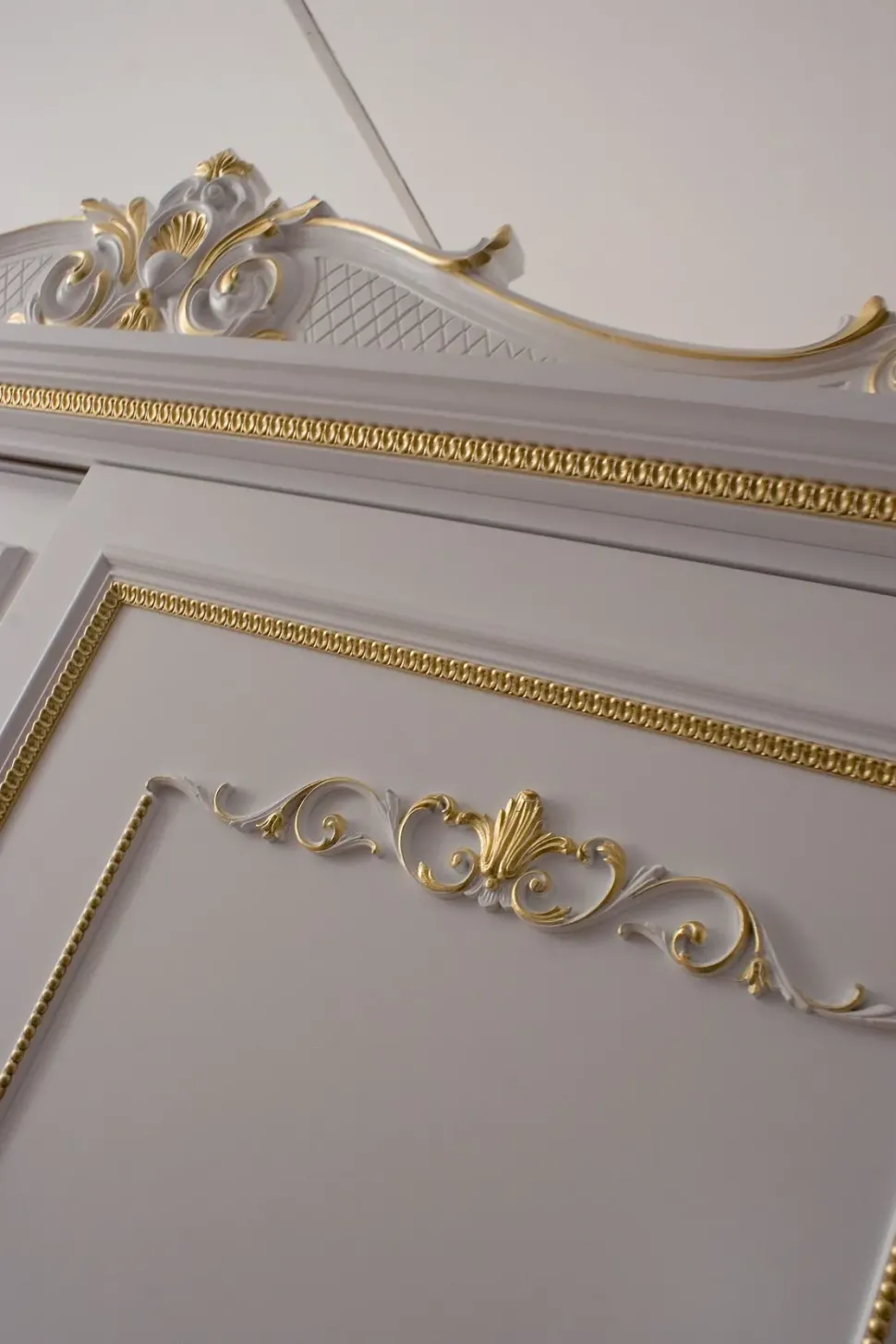 Armadio ante scorrevoli in laccato opaco Paris di Artigianale