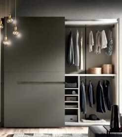 Armadio ante scorrevoli in laccato opaco Solano di Moretti compact giorno notte