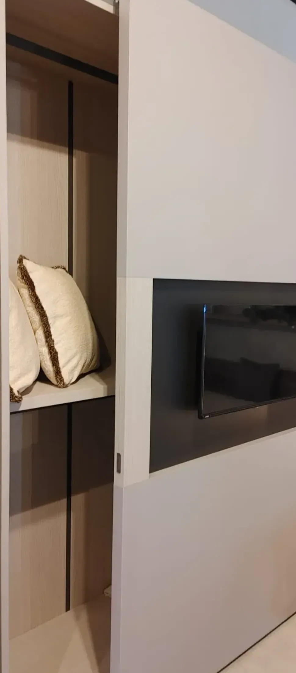 ARMADIO Armadio brunale scorrevole di Moretti compact in OFFERTA OUTLET