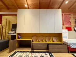 ARMADIO Armadio con vano di Artigianale in OFFERTA OUTLET