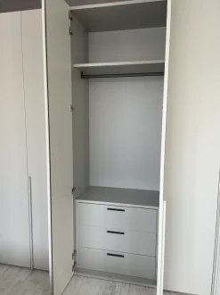 Armadio Armadio doimo laccato opaco tortora Doimo cityline a sei ante a prezzo Outlet