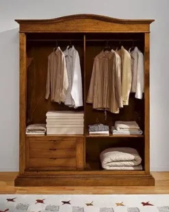 Armadio Armadio due porte scorrevoli realizzato in legno di Collezione esclusiva scontato -40%