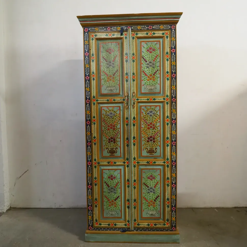 Armadio Armadio in legno colorato etnico di Outlet etnico A PREZZO SCONTATO 27%