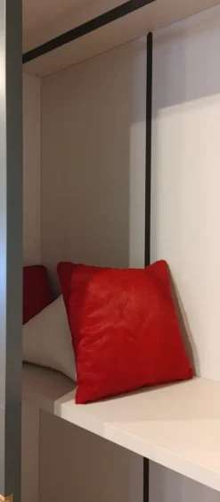 Armadio Armadio solano scorrevole di Moretti compact A PREZZO SCONTATO 30%