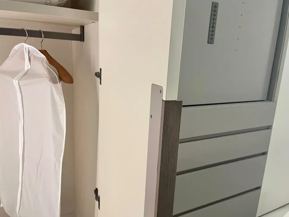 Armadio Armadio tratto di Sangiacomo A PREZZO SCONTATO 25%