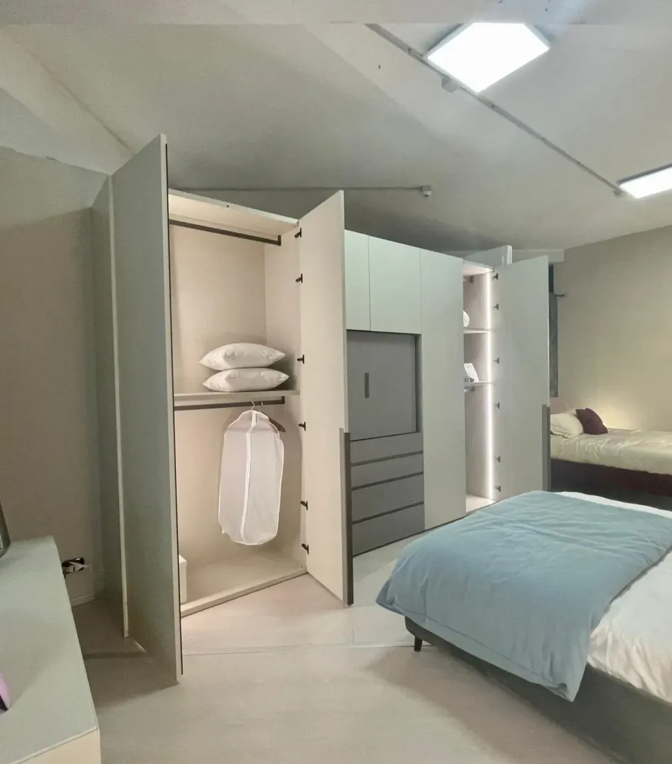 Armadio Armadio tratto di Sangiacomo A PREZZO SCONTATO 25%