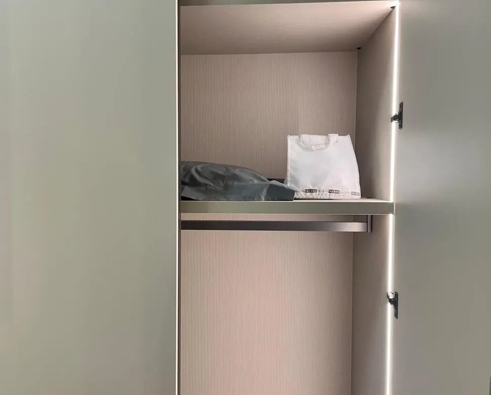 Armadio Armadio tratto di Sangiacomo A PREZZO SCONTATO 25%